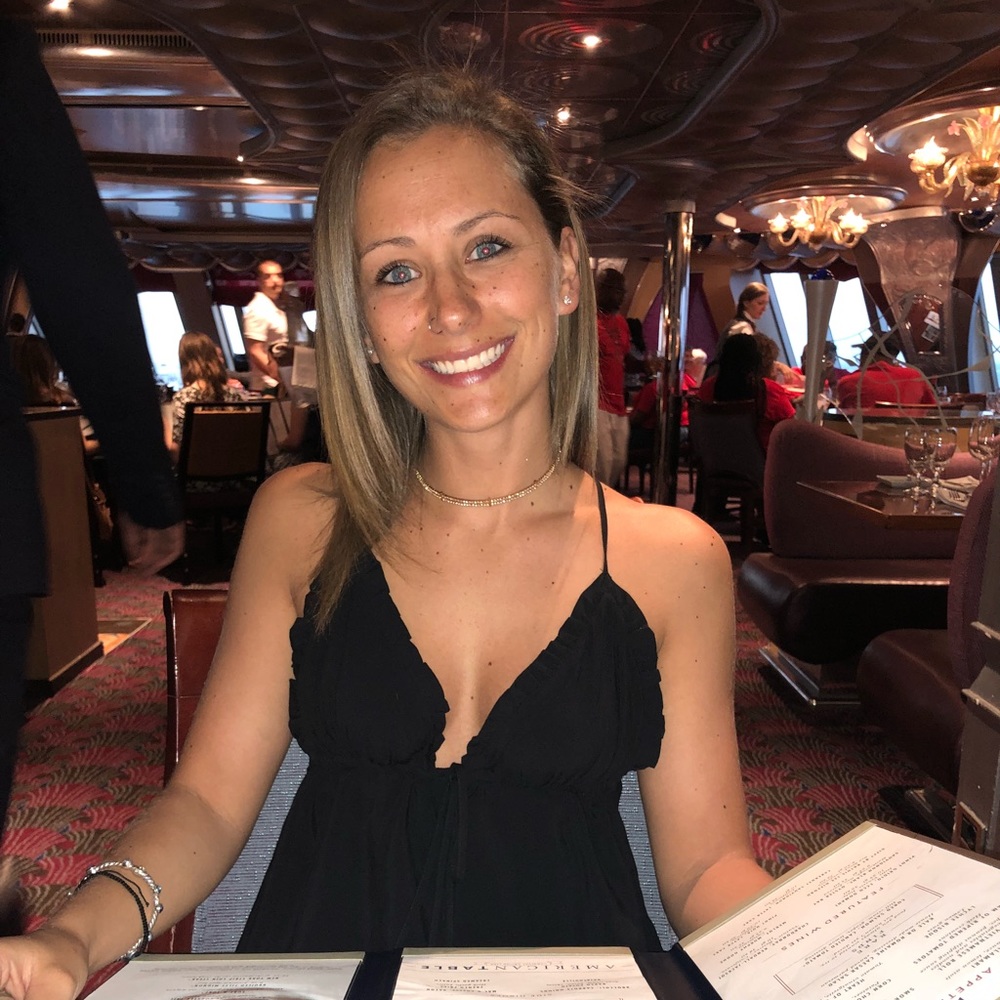 Meet your Posher, Stephanie